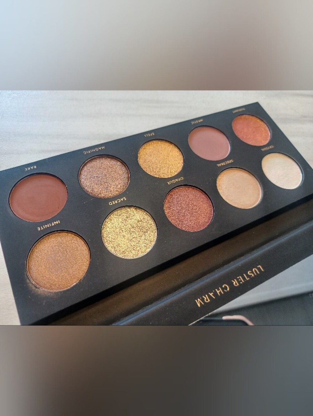 Warm Eyeshadow Palette - Gold & Bronze Shades